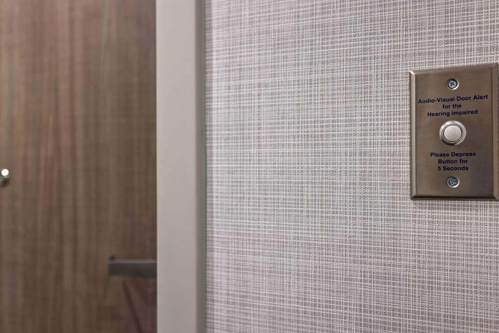 Hampton Inn & Suites Houston East Beltway 8, Tx Cloverleaf Room photo